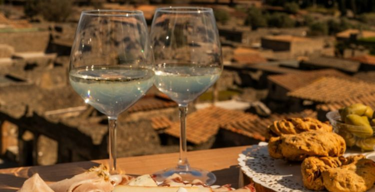 Pompei apre un ristorante negli scavi: può il cibo valorizzare il patrimonio storico?
