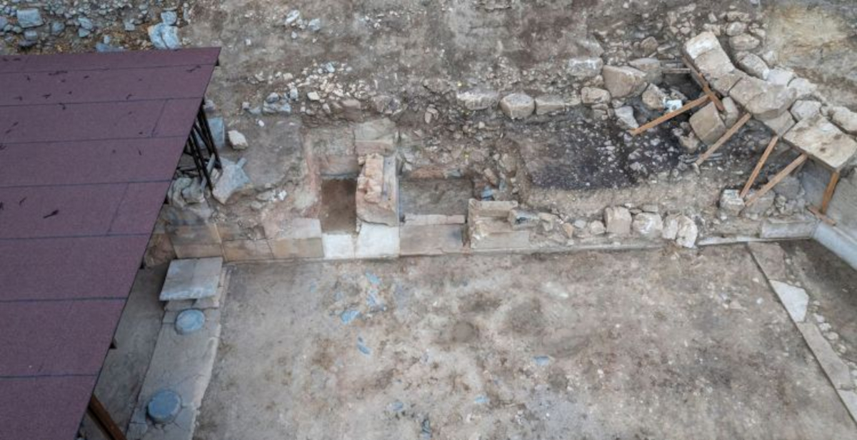 Scoperta la funzione del doppio muro del palazzo minoico a Creta. Ecco a cosa serviva
