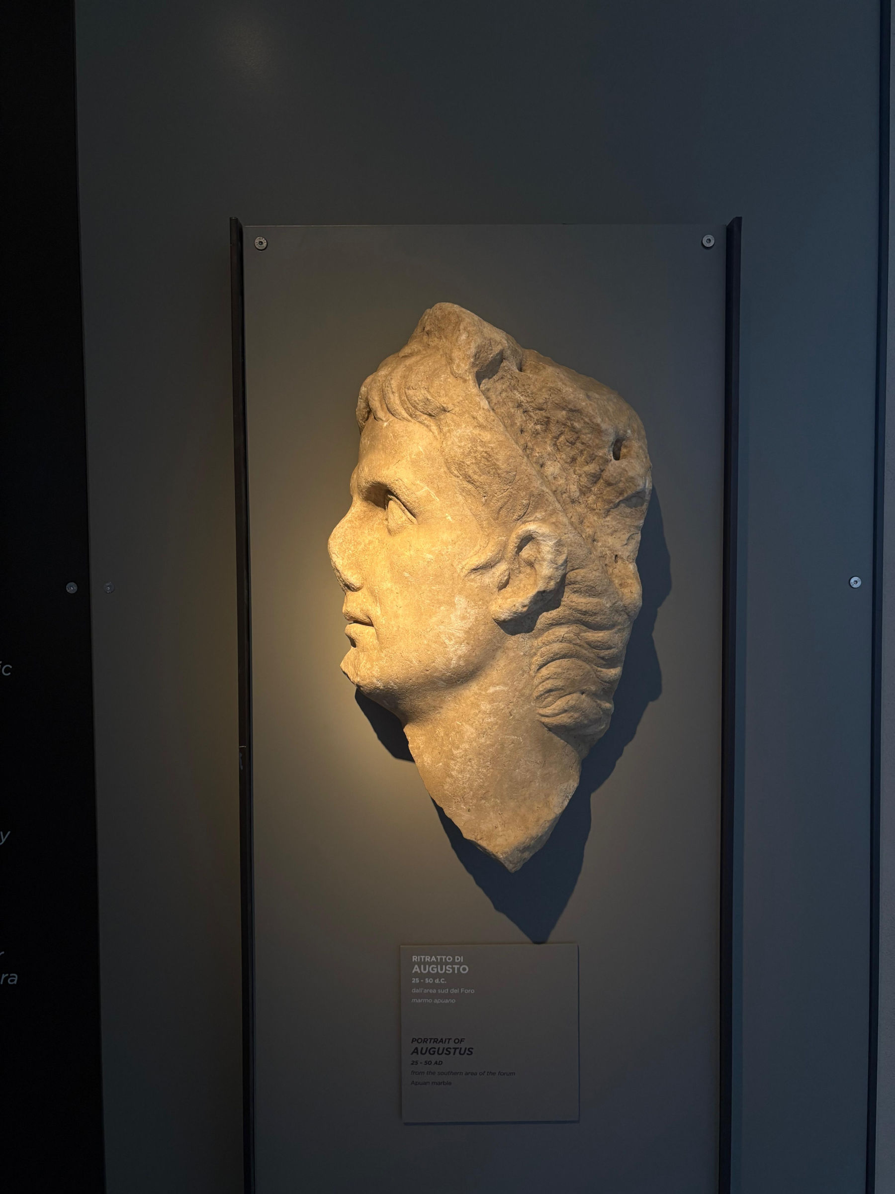 Die Exponate im neuen Archäologischen Nationalmuseum von Luni