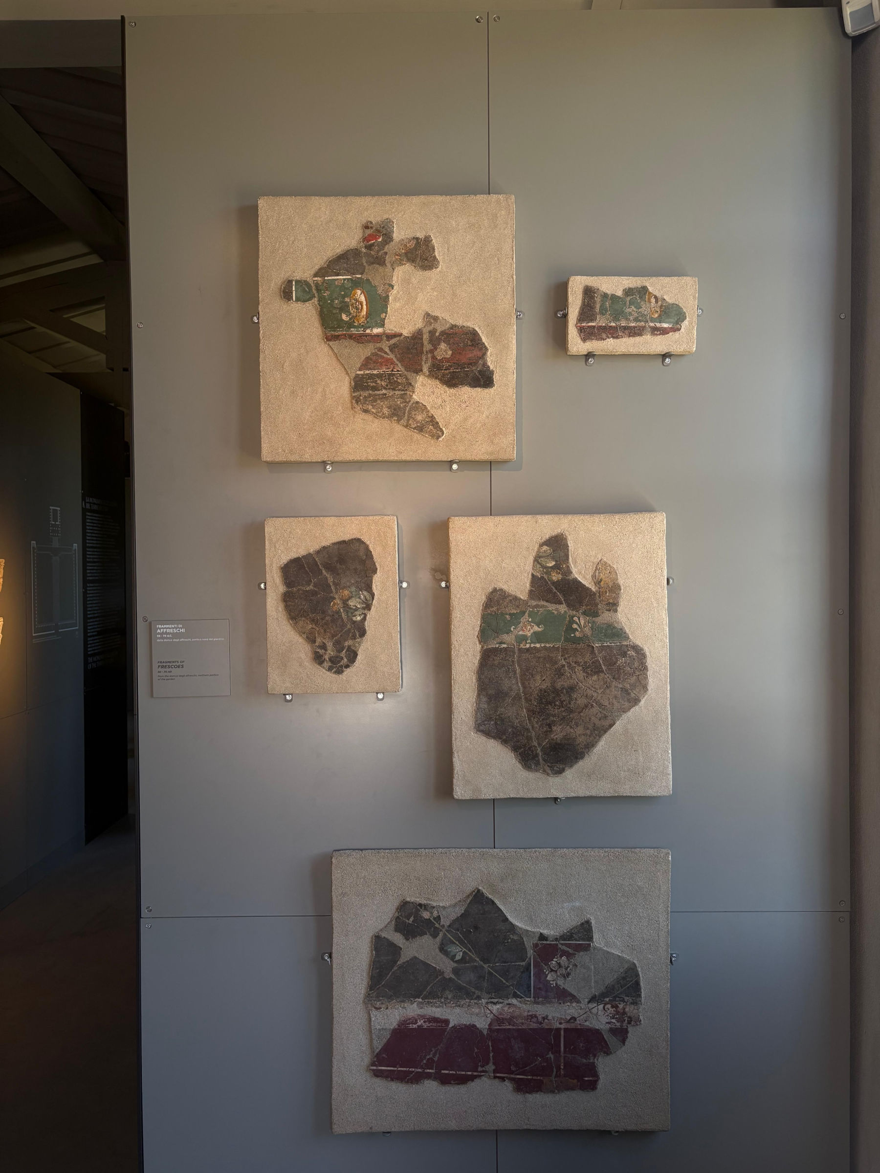 Die Exponate im neuen Archäologischen Nationalmuseum von Luni