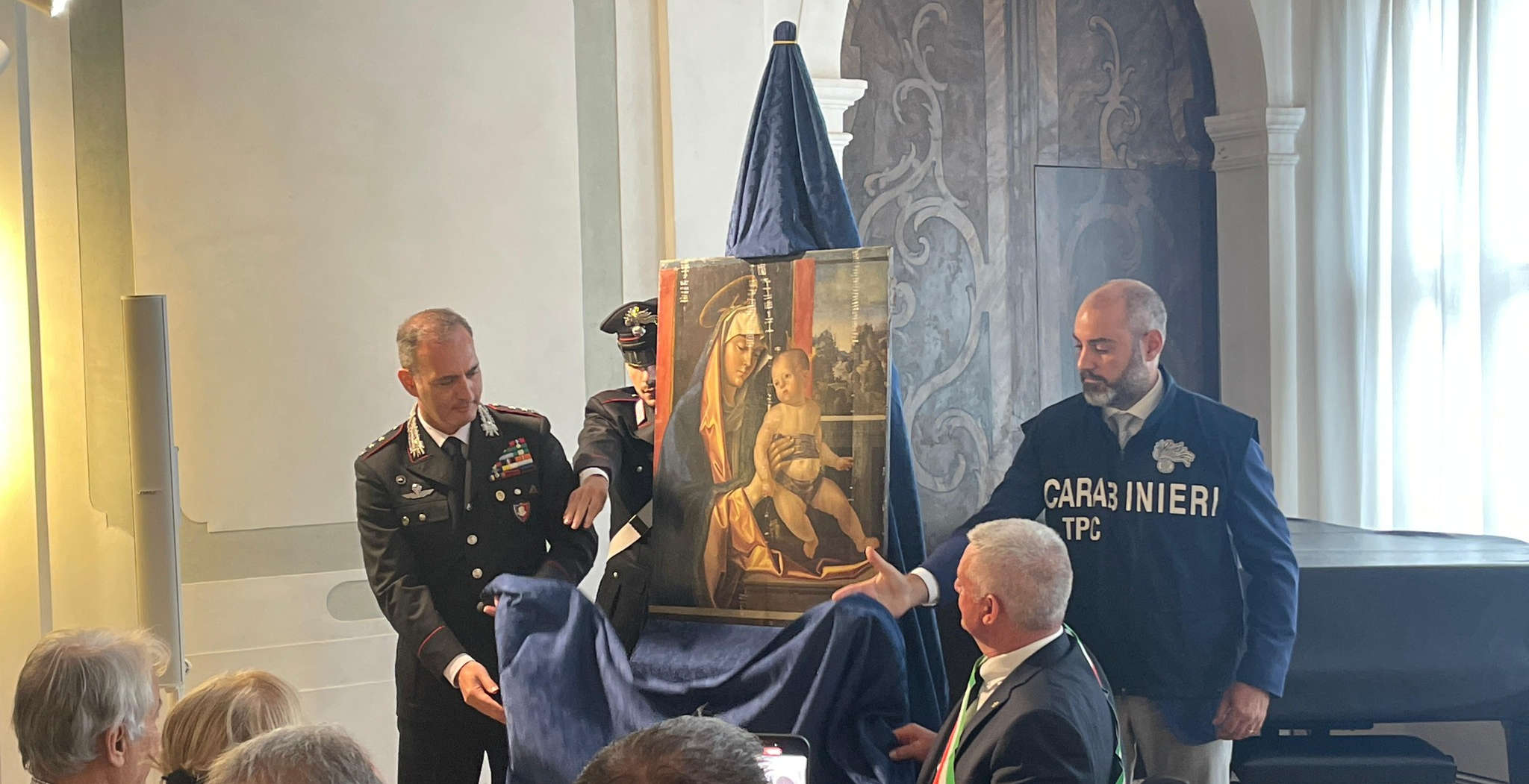Belluno, restituito ai Musei Civici il dipinto di Antonio Solario rubato nel 1973