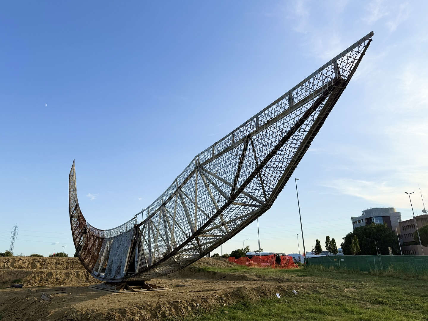 La scultura “Prato88” di Mauro Staccioli torna al Centro Pecci dopo quindici anni