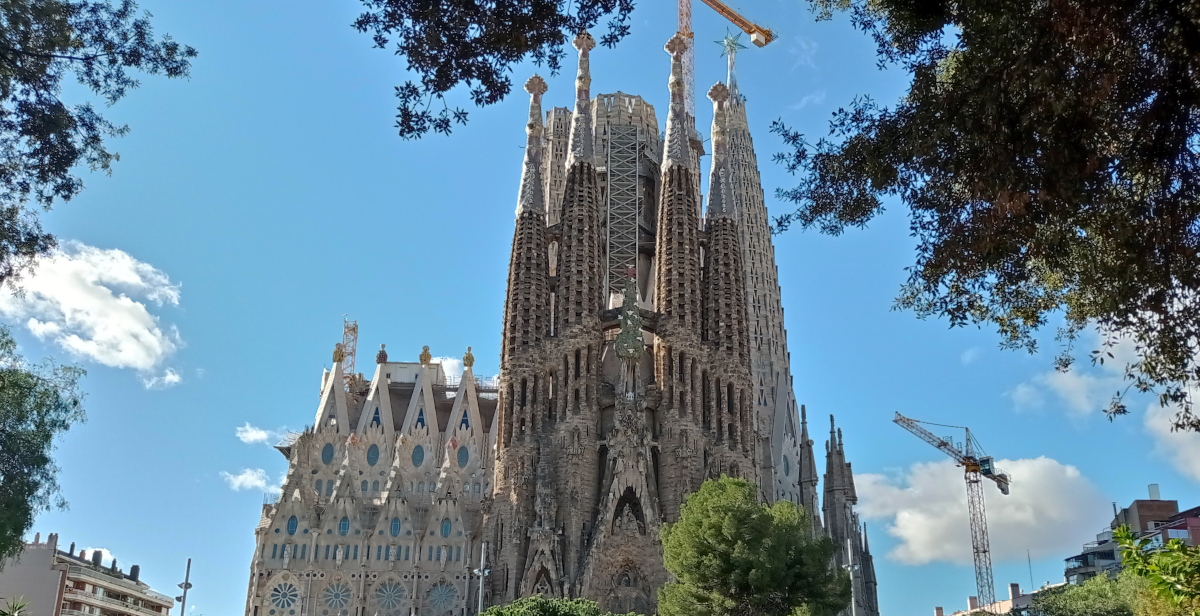 Barcellona, installato il nucleo della croce sulla Torre di Gesù Cristo della Sagrada Família