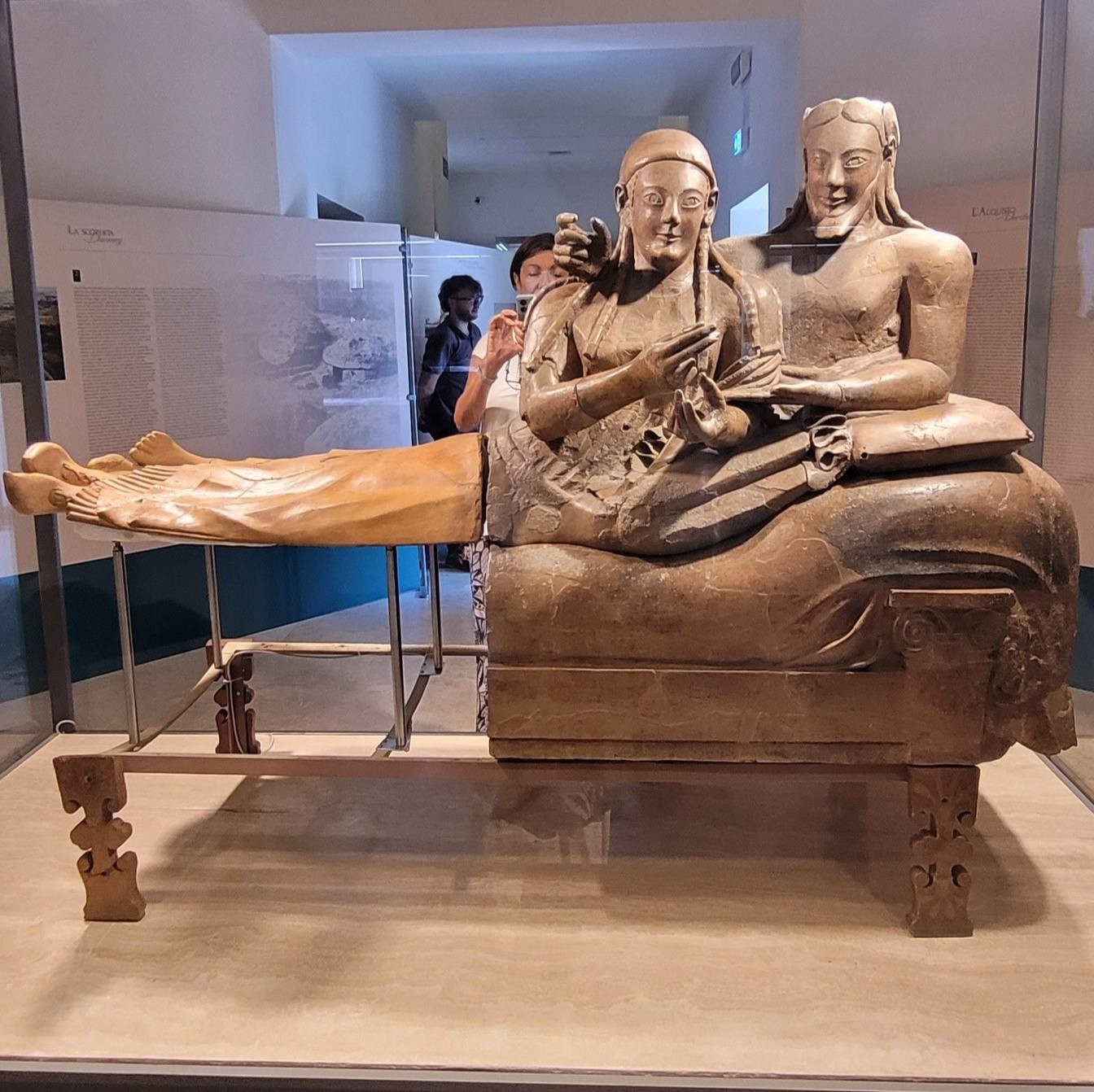 Museo Etrusco di Villa Giulia, restaurata e ricollocata parte del Sarcofago degli Sposi