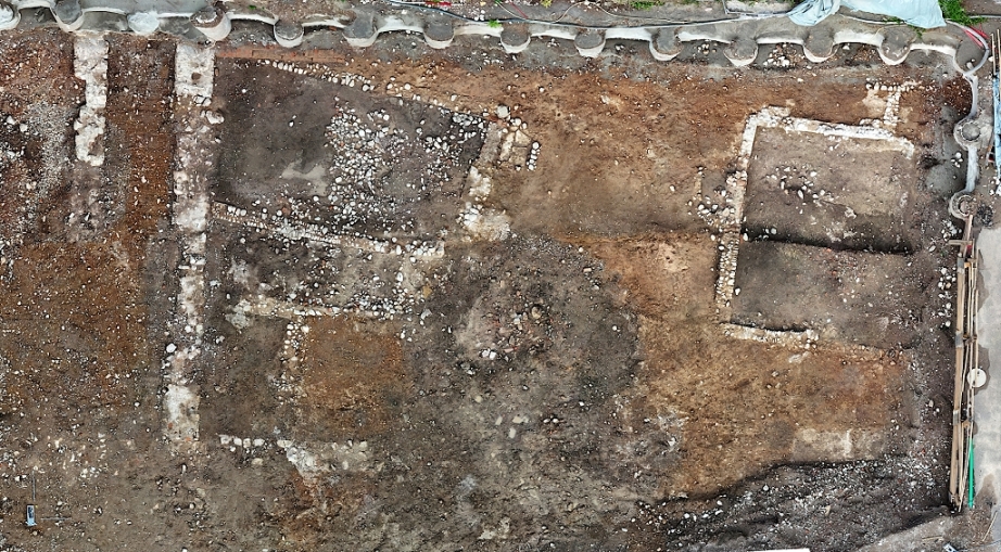 Friburgo, scoperta una fabbrica medievale di giocattoli durante scavi archeologici