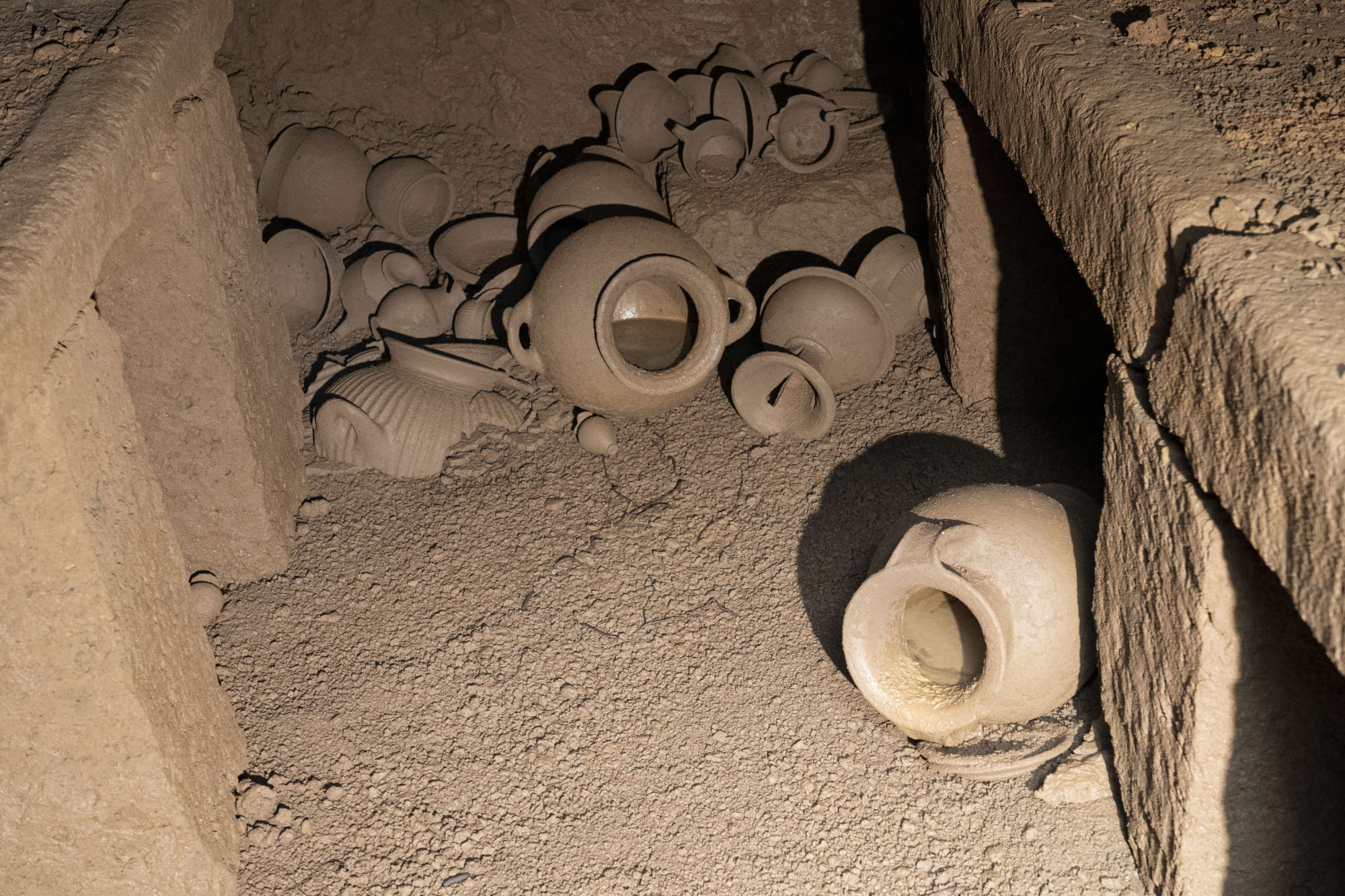 Tuscia, archeologi scoprono tomba etrusca inviolata a Barbarano Romano