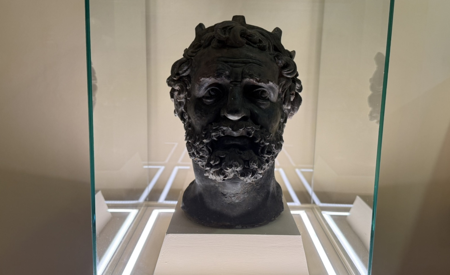 Montepulciano celebra la figura del lucumone etrusco Porsenna. E la sua Testa torna esposta dopo 500 anni