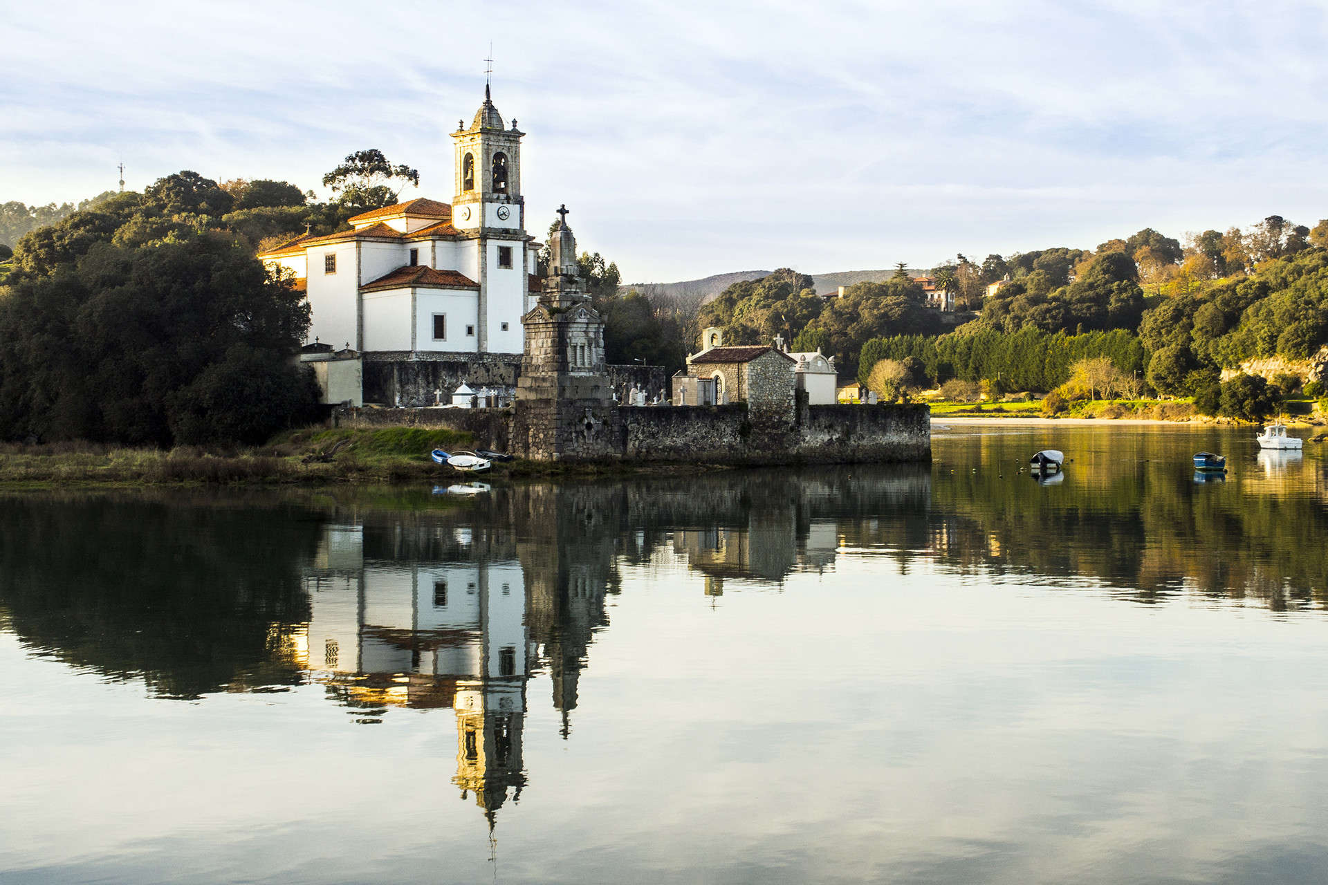 Blick auf Llanes