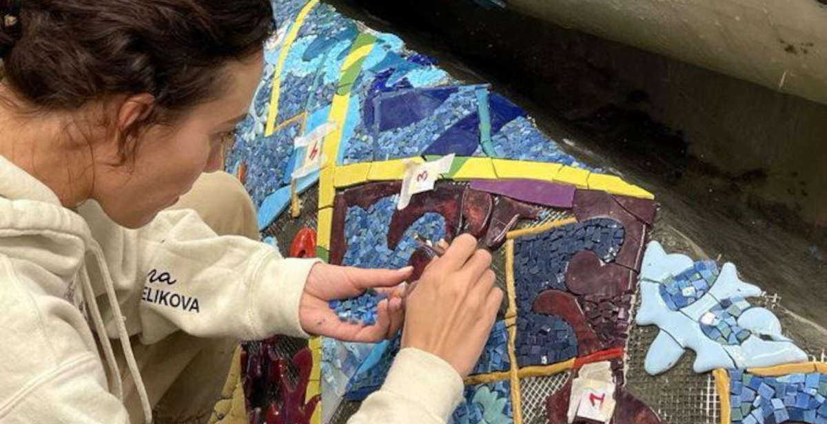 Vera Belikova a Révélations 2025: il mosaico tra memoria e futuro