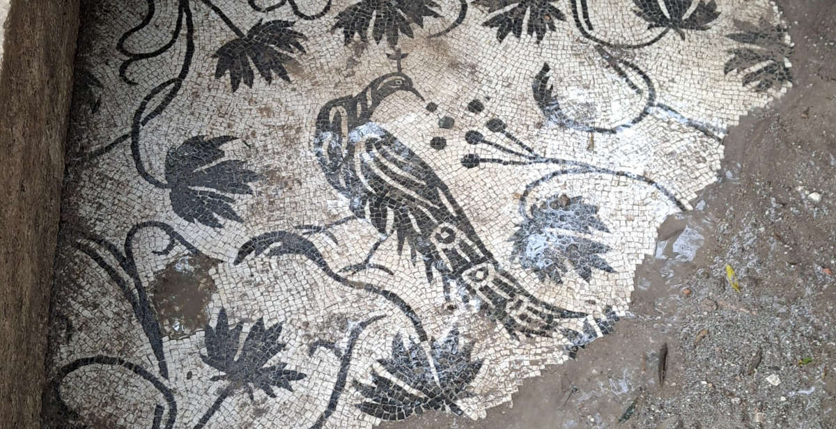 Roma, importanti scoperte sull'Appia Antica: rinvenuti mosaici e monumenti funerari