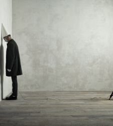 Amsterdam, allo Stedelijk Museum la prima retrospettiva in un museo dedicata a Erwin Olaf dopo la sua scomparsa