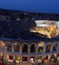 Verona, un horno de vidrio de la Antigüedad tardía emerge en el arco 65 de la Arena