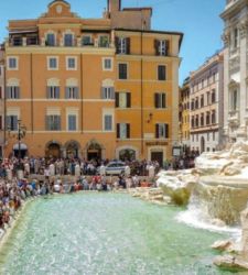 La fontaine de Trevi payante &agrave; partir de janvier : Rome pourrait tirer profit des touristes