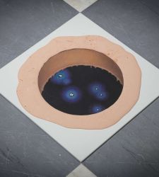 Universo de Gianluca Sgherri: un desafío al espacio en la Sala de Proyectos del MudaC