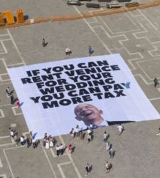 Greenpeace, une grande banderole contre Bezos : "Si vous pouvez louer Venise, vous pouvez aussi payer plus d'impôts".