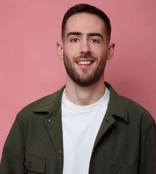 Jacopo Veneziani conduce un nuovo programma su Rai Tre: &ldquo;Vita d'artista&rdquo;