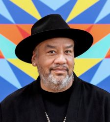 Sarà l'artista cherokee Jeffrey Gibson a realizzare nuove sculture per la facciata storica del Metropolitan Museum 