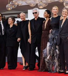 Venedig 82, Goldener Löwe für Jim Jarmusch und Coppa Volpi für Toni Servillo: alle Preise der Filmfestspiele von Venedig