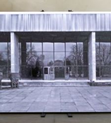 Wiedereröffnung des Kiewer Pavillons 13 mit Шубін, dem neuen ortsbezogenen Projekt des Künstlers Sam Lewitt