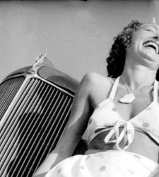 Lee Miller in mostra a CAMERA: 160 scatti per raccontare arte, guerra e surrealismo