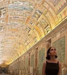 Private visit to the Vatican Museums for the cast of Emily in Paris. Filming for the 5th season has begun in Rome.