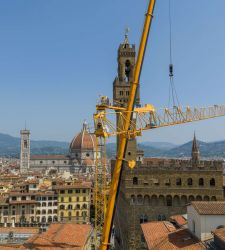 Uffizi, addio alla gru: via allo smantellamento. Le foto di Massimo Sestini