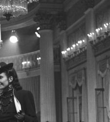 Florencia, el Museo de la Moda y el Traje recorre tres décadas de la historia de la moda italiana