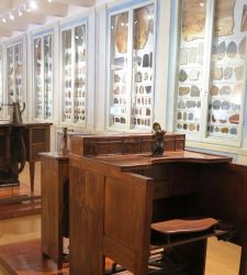 Florence, Museo dell'Opificio delle Pietre Dure est enrichie de deux pr&eacute;cieuses tuiles.