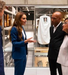 La principessa Kate cura una mini-mostra al Victoria & Albert Museum