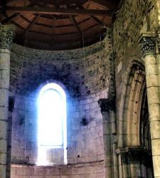 Messina, festa di Halloween in un'importante chiesa gotica, ma dov'è l'autorizzazione? Messina, festa di Halloween in un'importante chiesa gotica, ma dov'è l'autorizzazione?