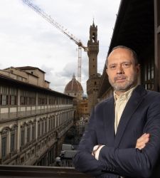 Finalmente la gigantesca gru degli Uffizi ha i giorni contati: al via lo smantellamento, dal 16 al 21 giugno