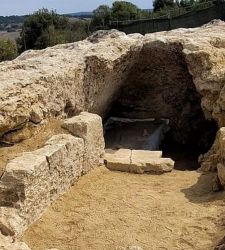 Tarquinia, importante scoperta archeologica: rinvenuta una tomba a camera etrusca rimasta intatta