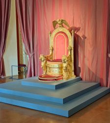 Restaurato il trono del Palazzo Reale di Napoli. Grande scoperta: non è borbonico, ma sabaudo