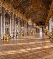La galerie des Glaces de Versailles retrouve son aspect d'origine