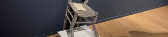 Si el turista rompe la obra. ¿Es ahora la silla de Nicola Bolla una obra diferente?