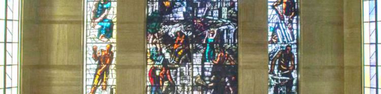 Roma, un assessore scivola sulla scala del ministero e rompe la vetrata di Mario Sironi