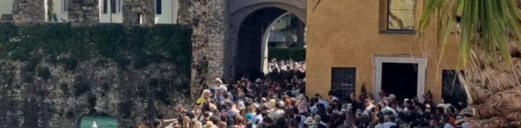 Turismo maleducato per i ponti di primavera. E molte mete diventano invivibili
