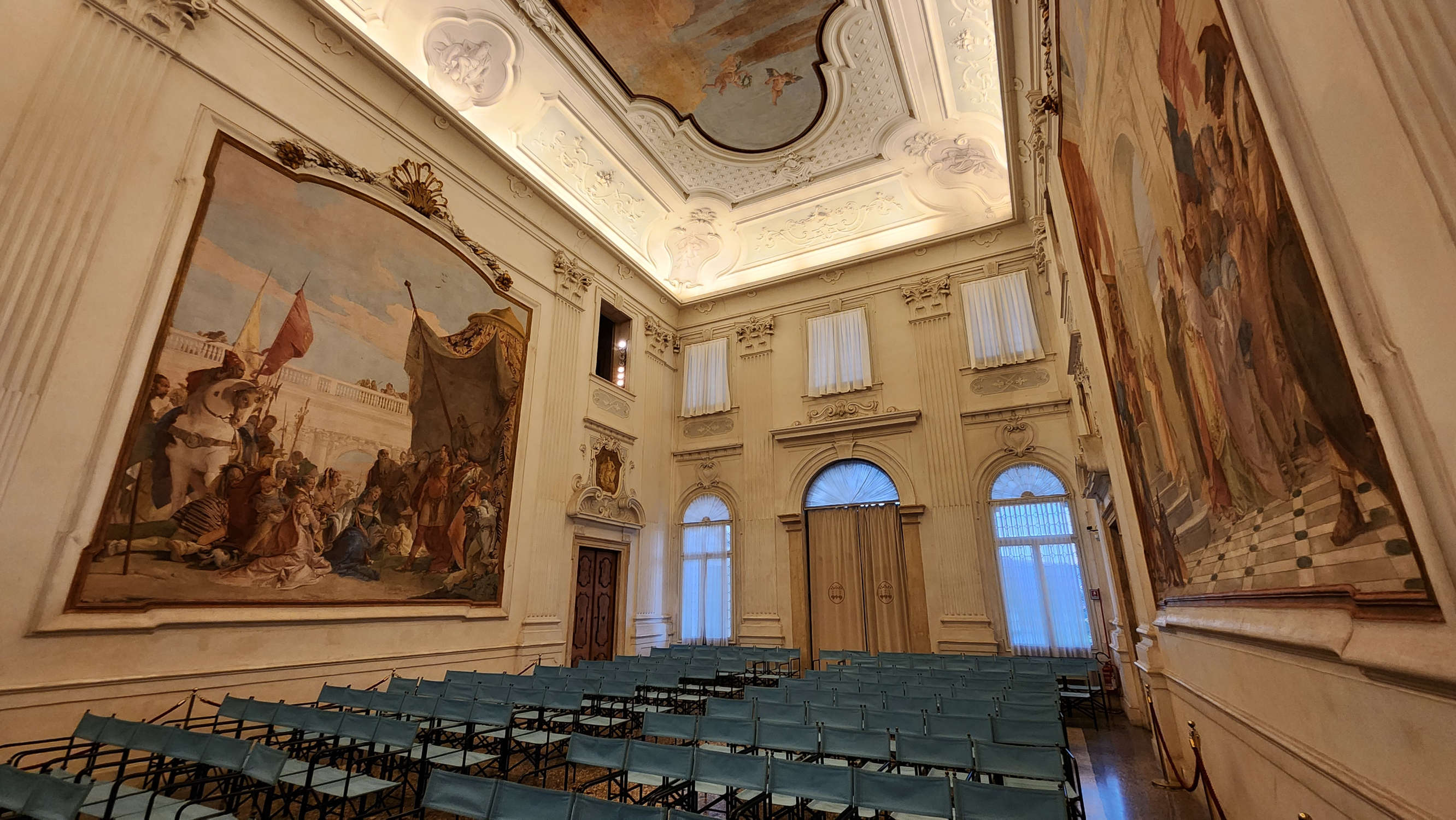 The hall of honor. Photo: Federico Giannini