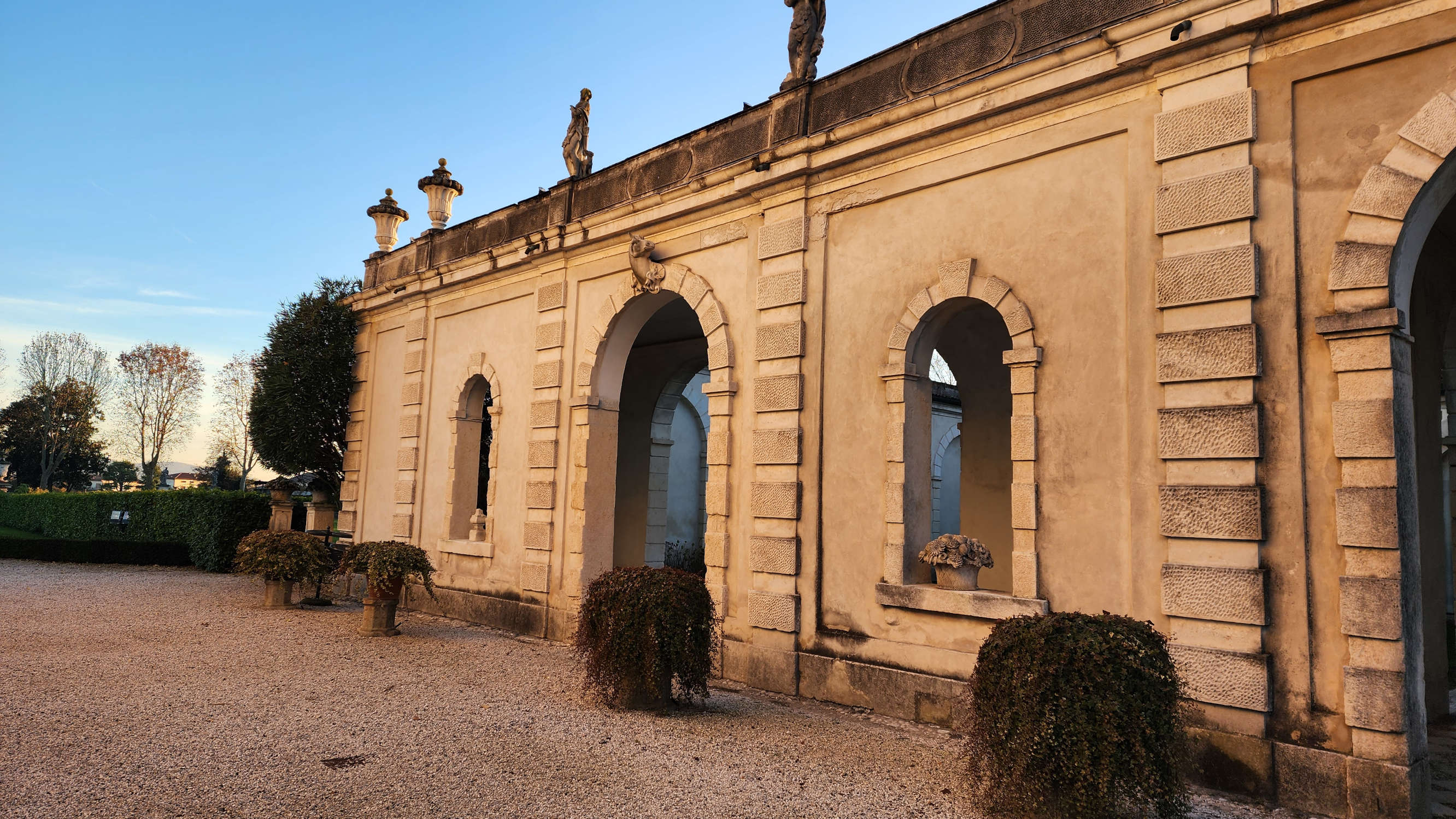 The stables, exterior. Photo: Federico Giannini