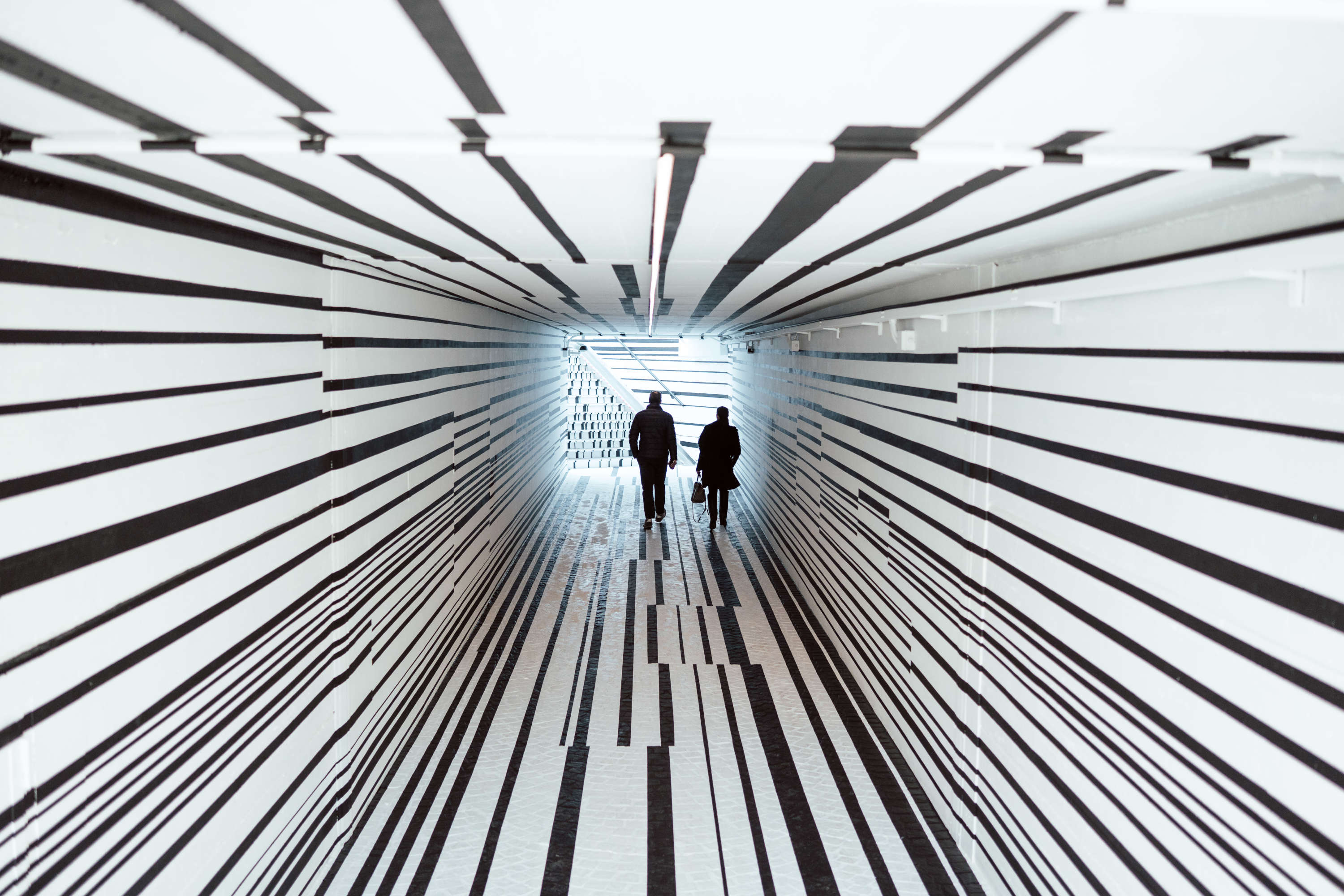 Trento, si discute intorno al sottopasso di Esther Stocker