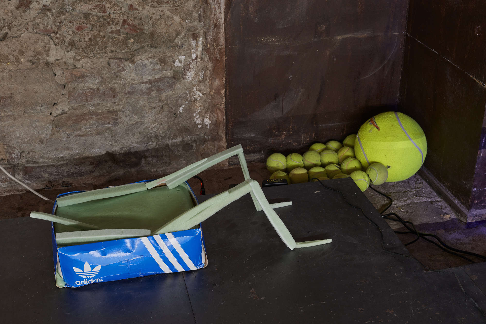 CC: nei sotterranei di Bologna l'inquietante doppio di Michael E. Smith