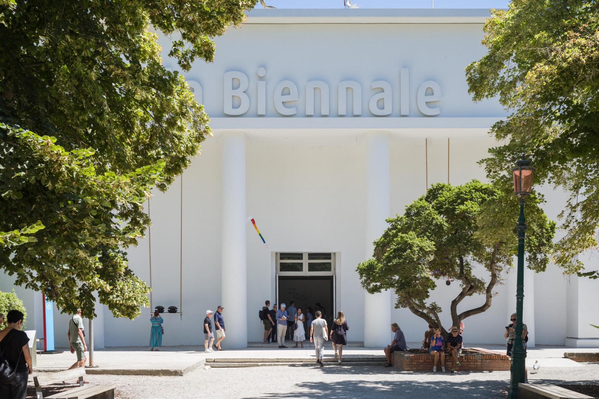 La Biennale 2026 non ha italiani perch&eacute; il team curatoriale ha ereditato una lista incompiuta?