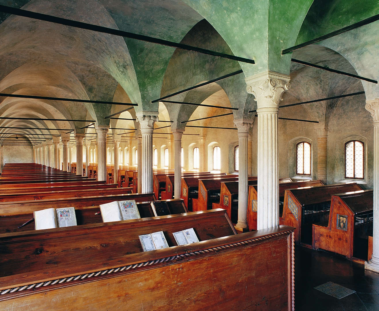 Bibliothèque Malatesta, Nef. Photo : IAT Cesena Archive, CC BY-NC-SA 3.0