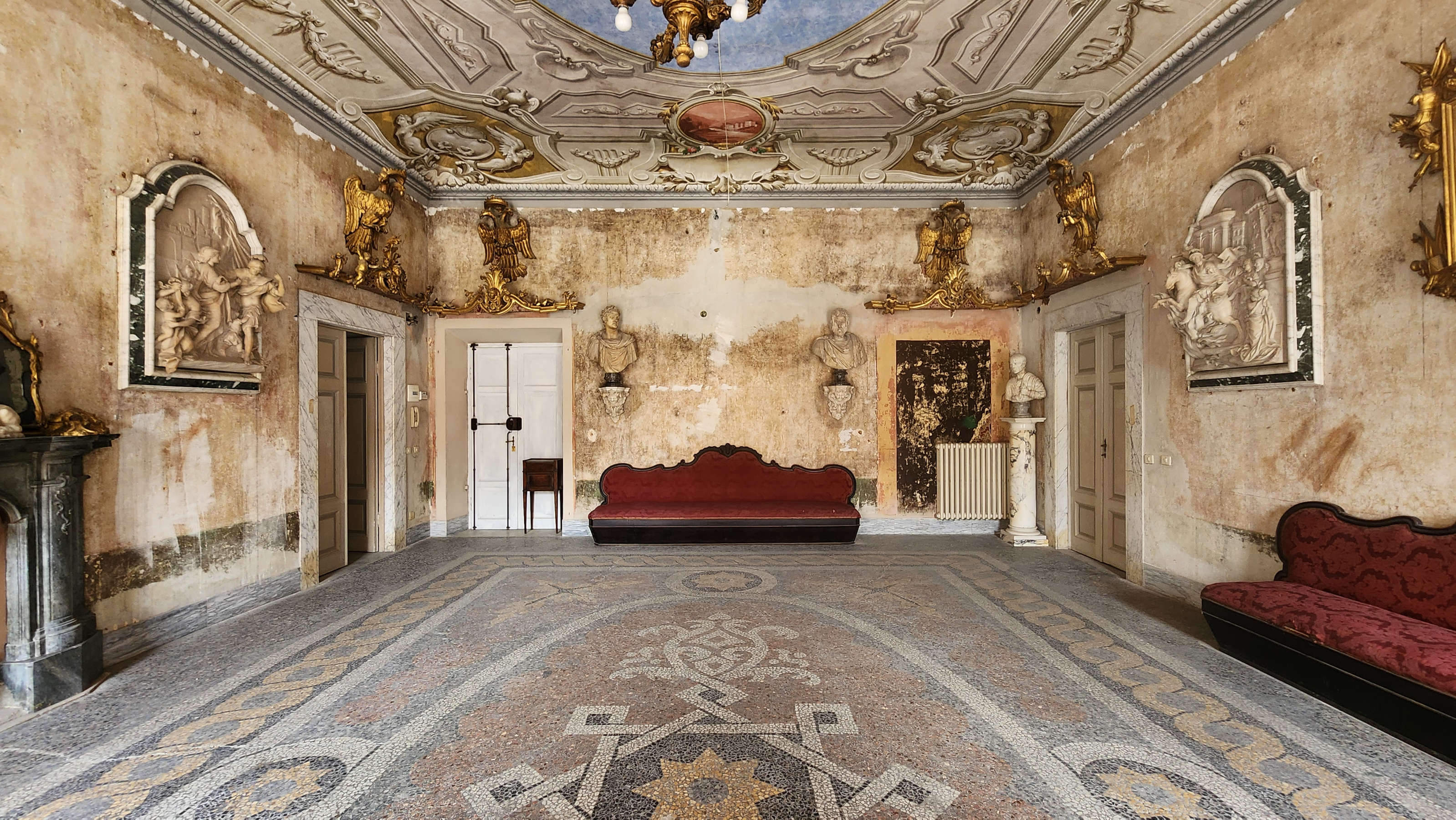 Empfangssaal, Palazzo Staffetti Del Medico Sarteschi. Foto: Federico Giannini