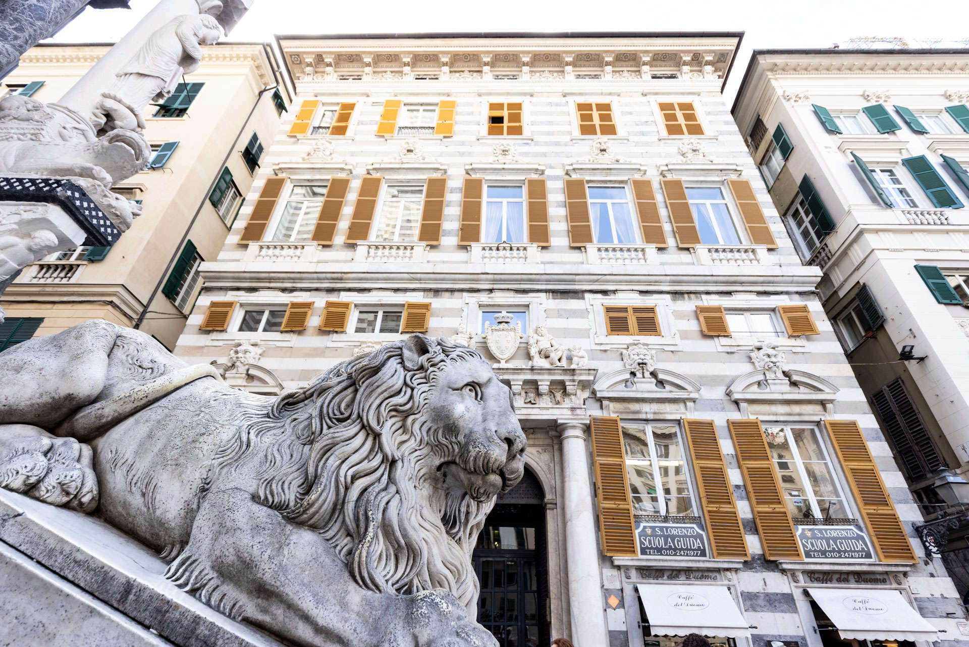 Sinibaldo Fieschi Palace and its distinctive facade