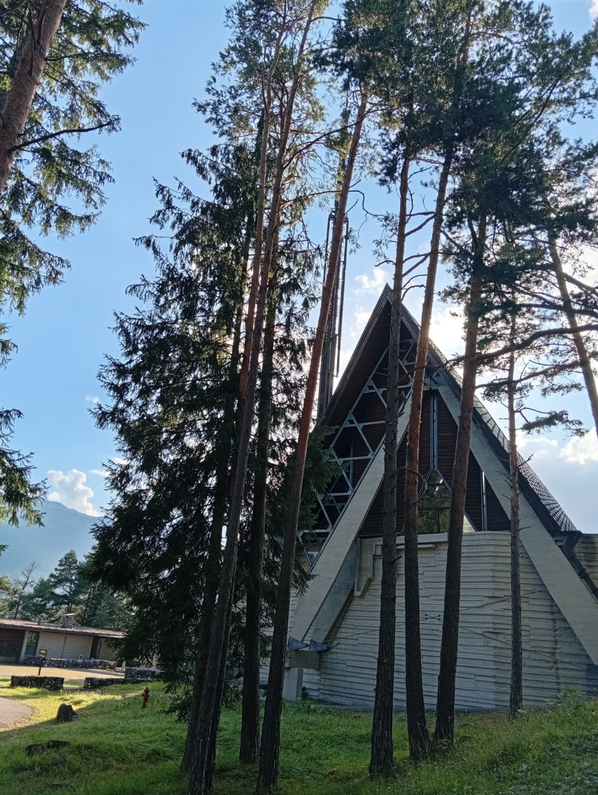 Iglesia del pueblo ENI de Borca di Cadore
