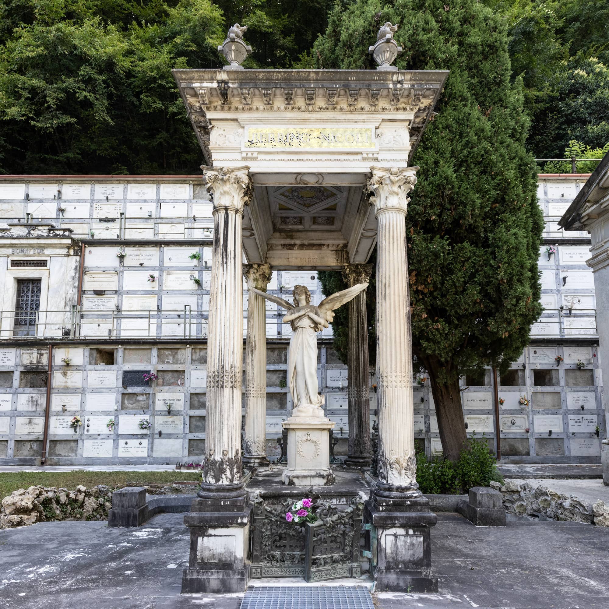 Panteón de la familia Berring Nicoli