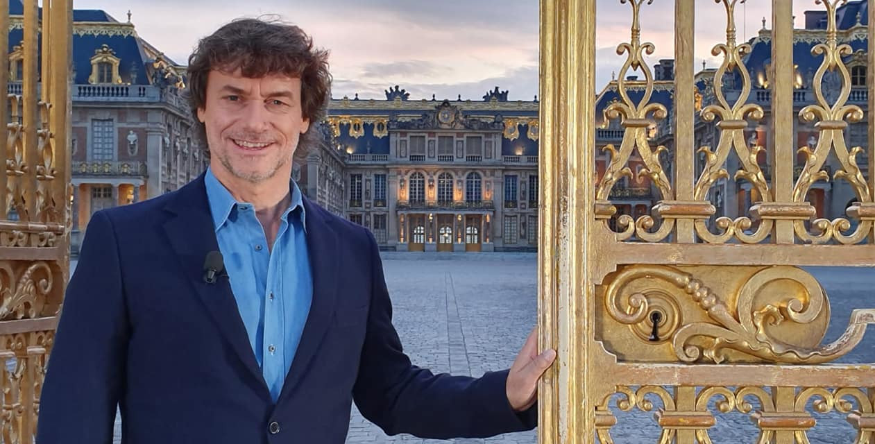 Versailles in piano sequenza: un viaggio senza interruzioni con Alberto Angela nella reggia più celebre d’Europa