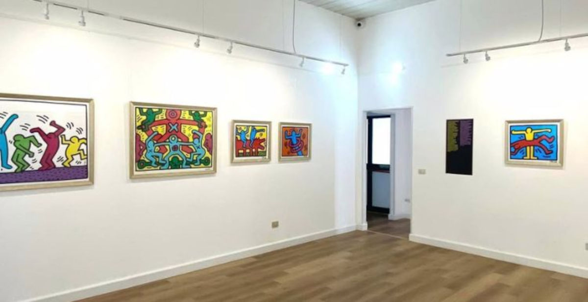 Sequestrate 143 opere false di Warhol, Haring e Banksy in mostra a Reggio Calabria