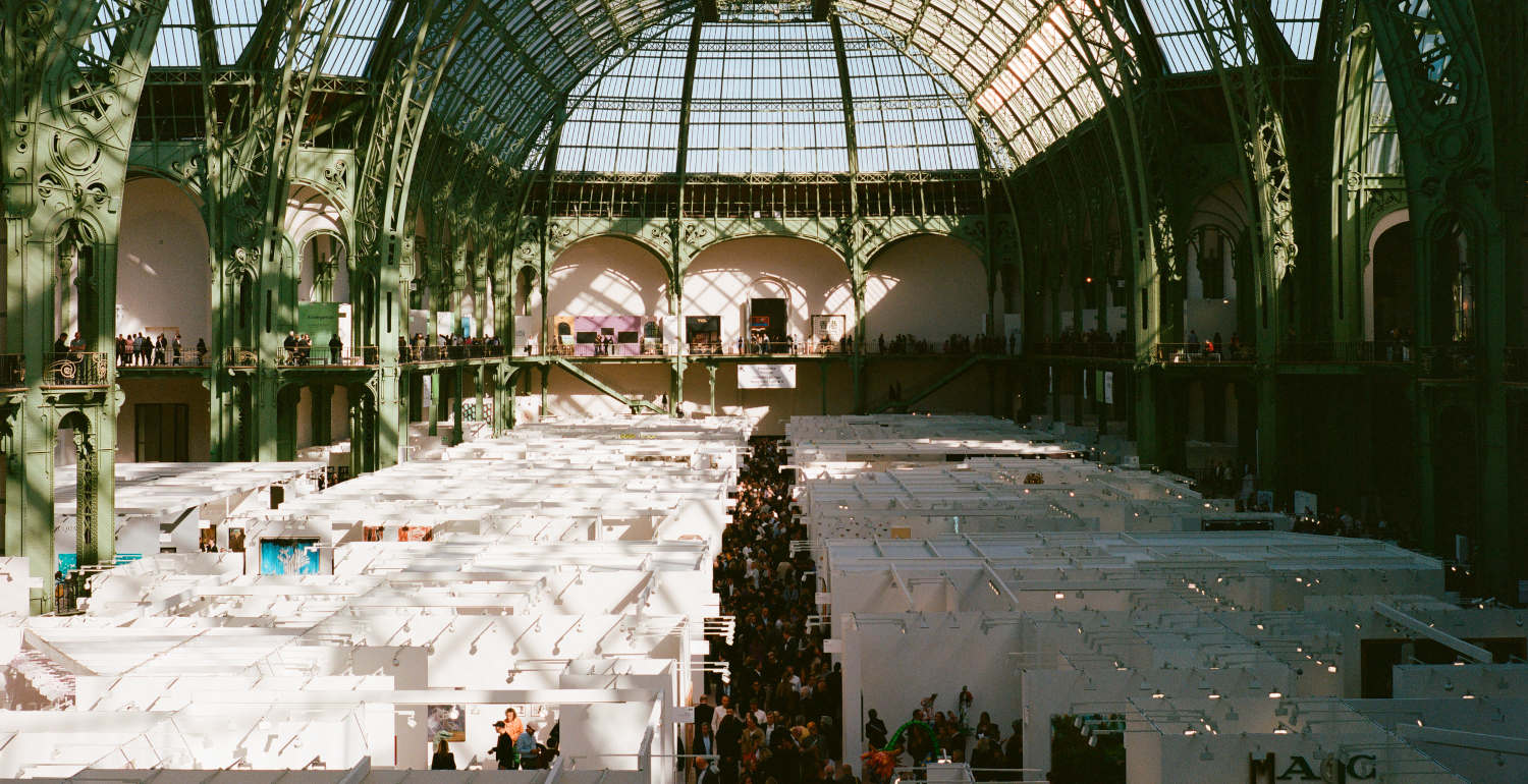 Art Basel Paris is closing two days early to avoid issues related to ...